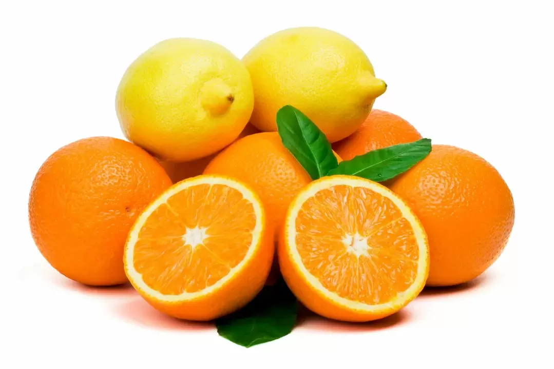 limón e laranxa por potencia