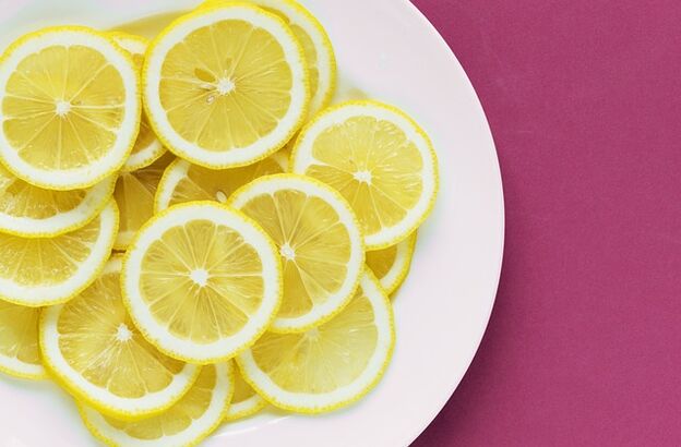O limón contén vitamina C, que é un estimulante da potencia